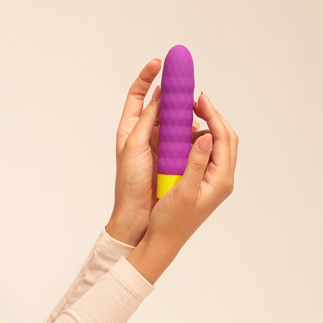 Romp by Womanizer Beat miniwibrator