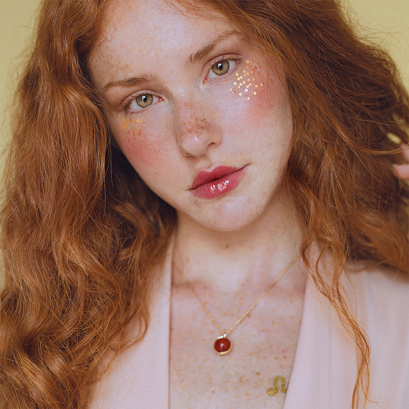 Bijoux Indiscrets Horoscope zestaw z naszyjnikiem, miniwibratorem i balsamem