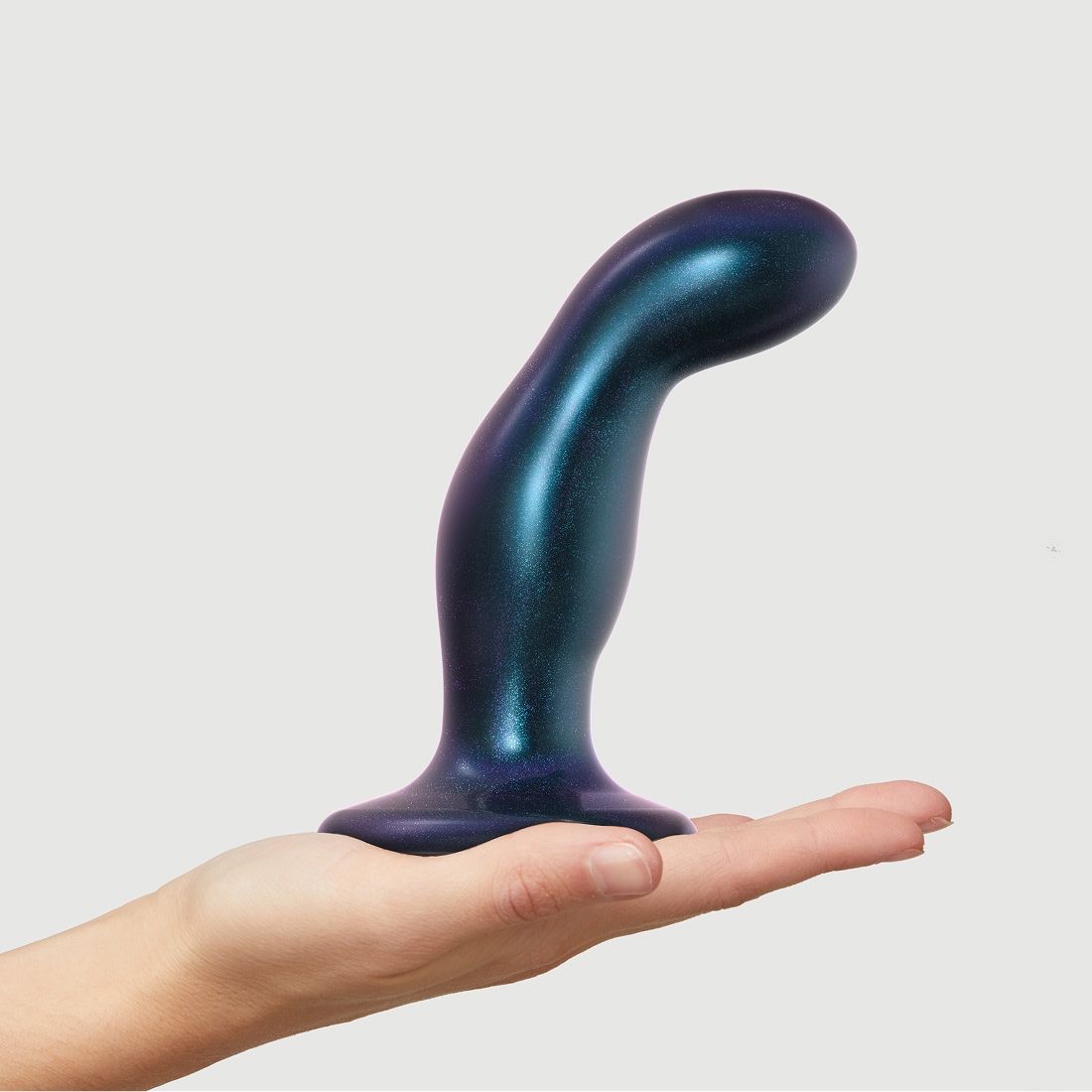 Strap-on-me Snaky M metaliczne dildo z przyssawką