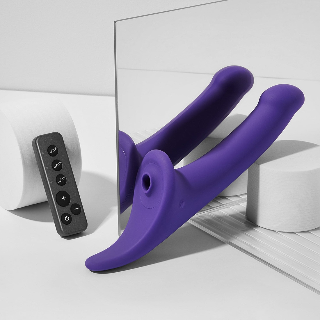 Strap-On-Me Multi Orgasm Dildo M wibrujące dildo dla par sterowane pilotem
