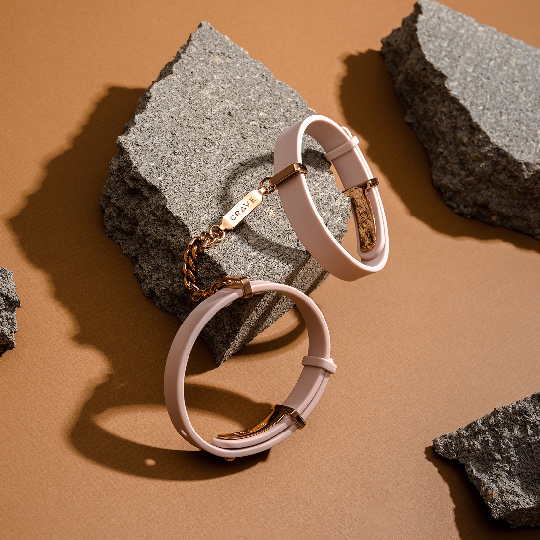Crave ID Cuffs ozdobne kajdanki do rąk