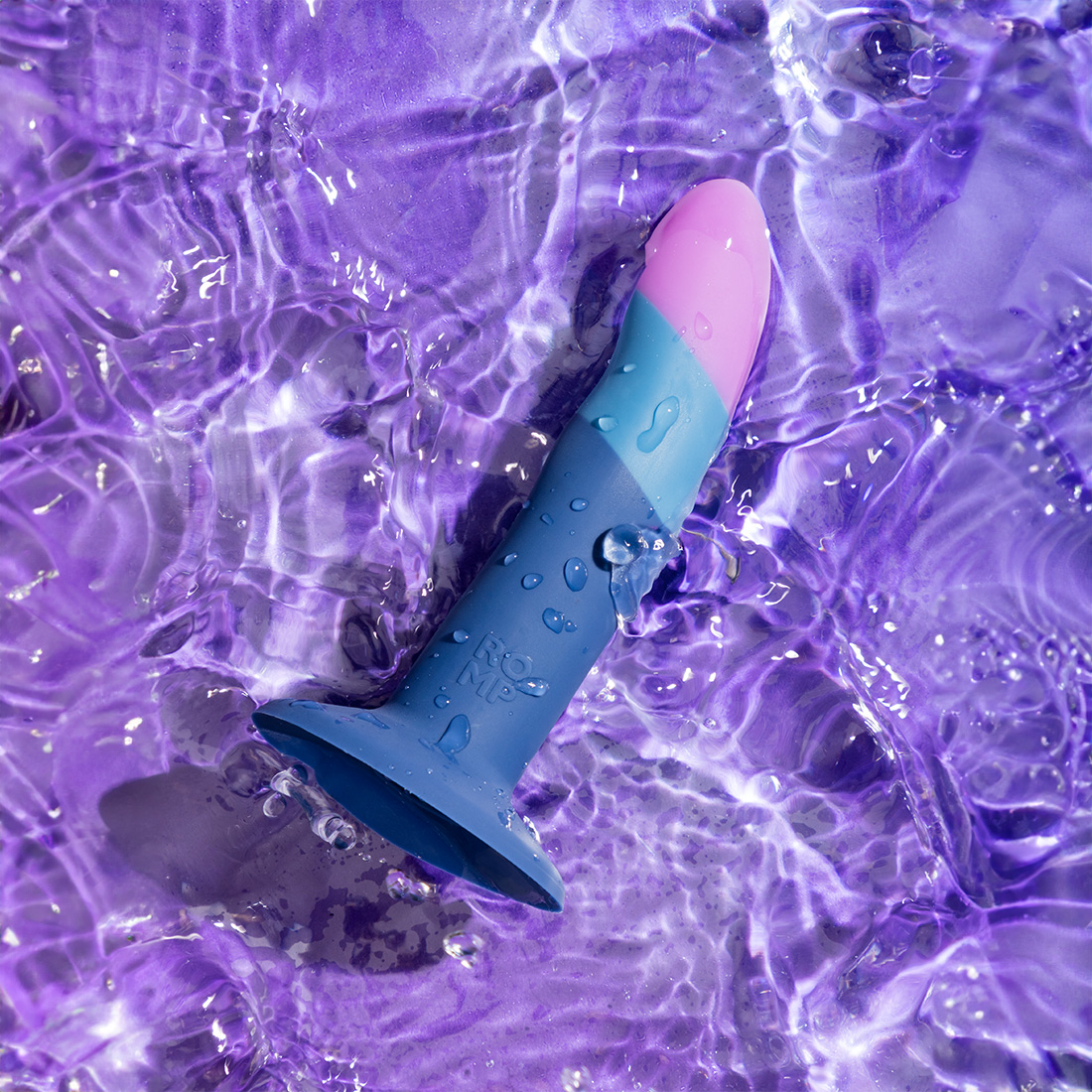 Romp by Womanizer Piccolo dildo z przyssawką 