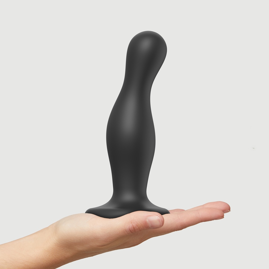 Strap-On-Me Dildo Plug Curvy L dildo z przyssawką