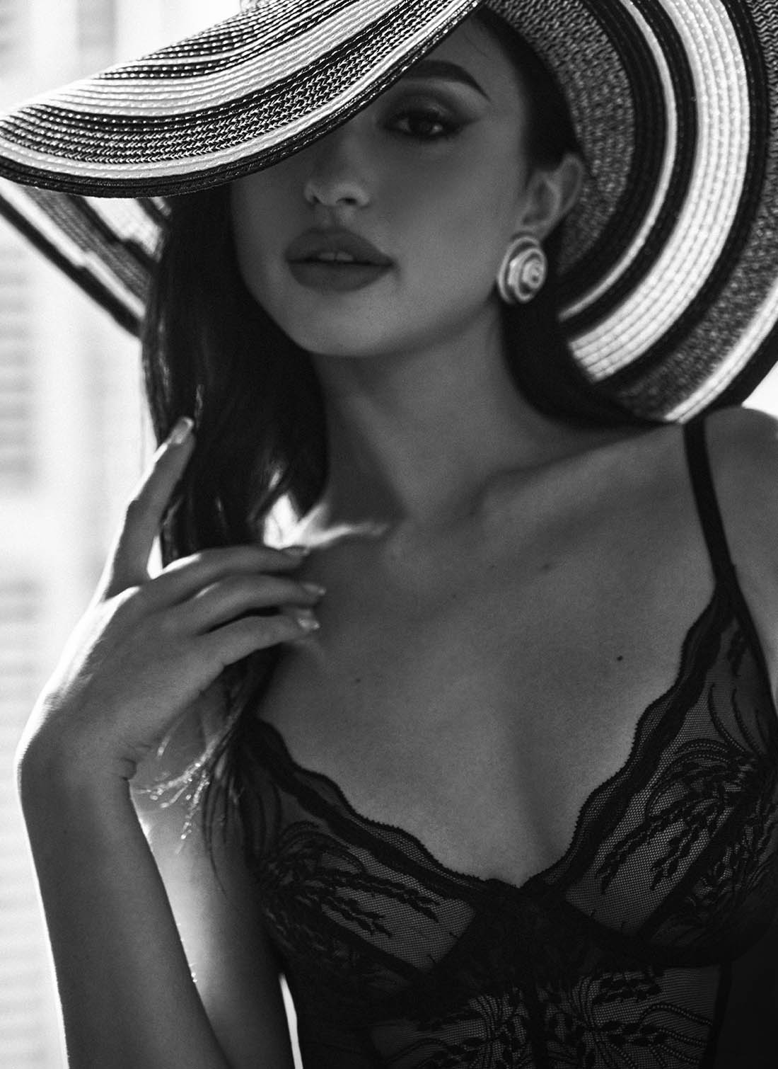 Exquisite by Obsessive Perisia body z otwartym krokiem 