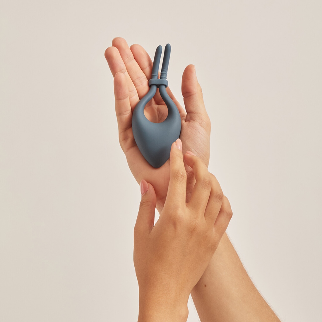 Satisfyer Bullseye wibrujące lasso erekcyjne sterowane telefonem