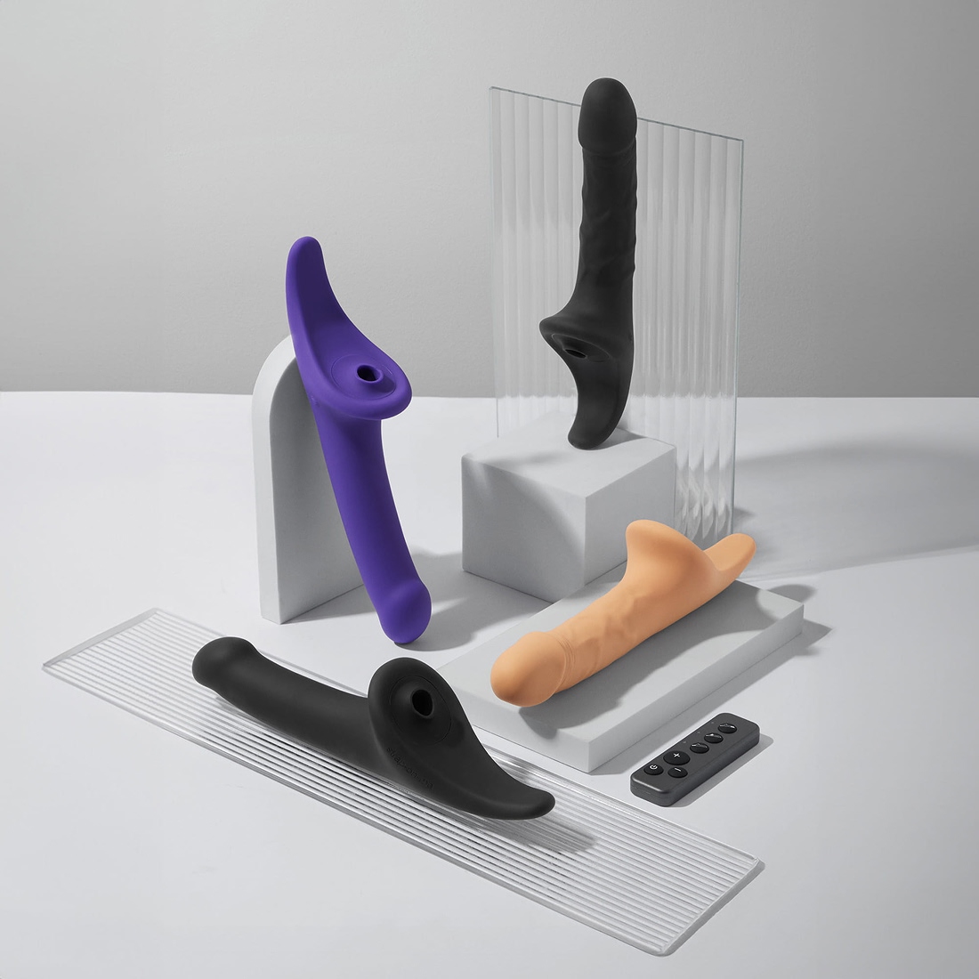Strap-On-Me Multi Orgasm Dildo M wibrujące dildo dla par sterowane pilotem