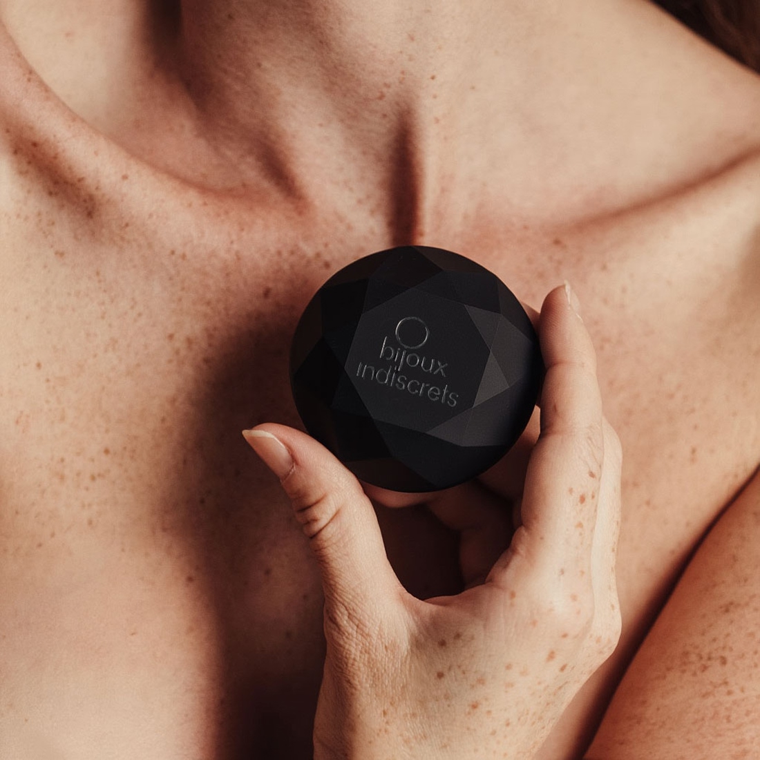 Bijoux Indiscrets Twenty One 10th Anniversary Edition wibrujący diament czarny